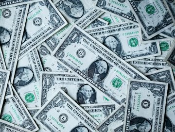 ¿Se puede ganar US$2000 al mes online? Realidad, mitos y lo que casi nadie te dice