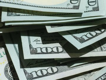 Capital inicial para emprender: ¿Cuánto dinero necesitas realmente para empezar un negocio en 2026?